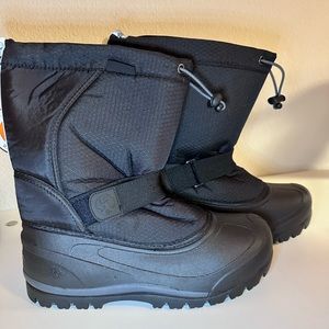 NWT Northside Summit Snow Boots Black - Boys Size 6